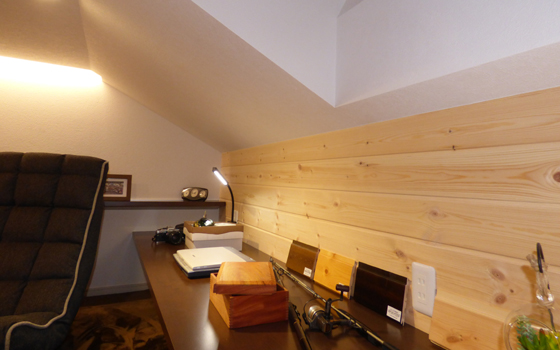 屋根裏部屋のある家